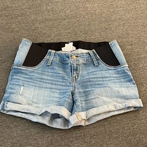 Maternity shorts size 6
